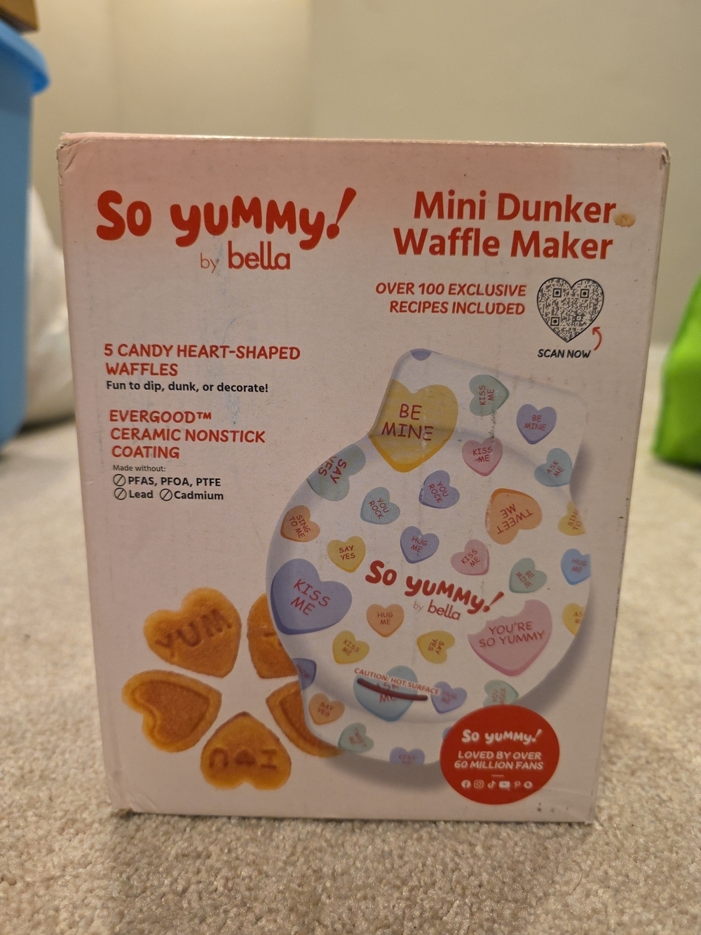 So Yummy by bella Mini Dunker Waffle Maker - White with Pastel Hearts